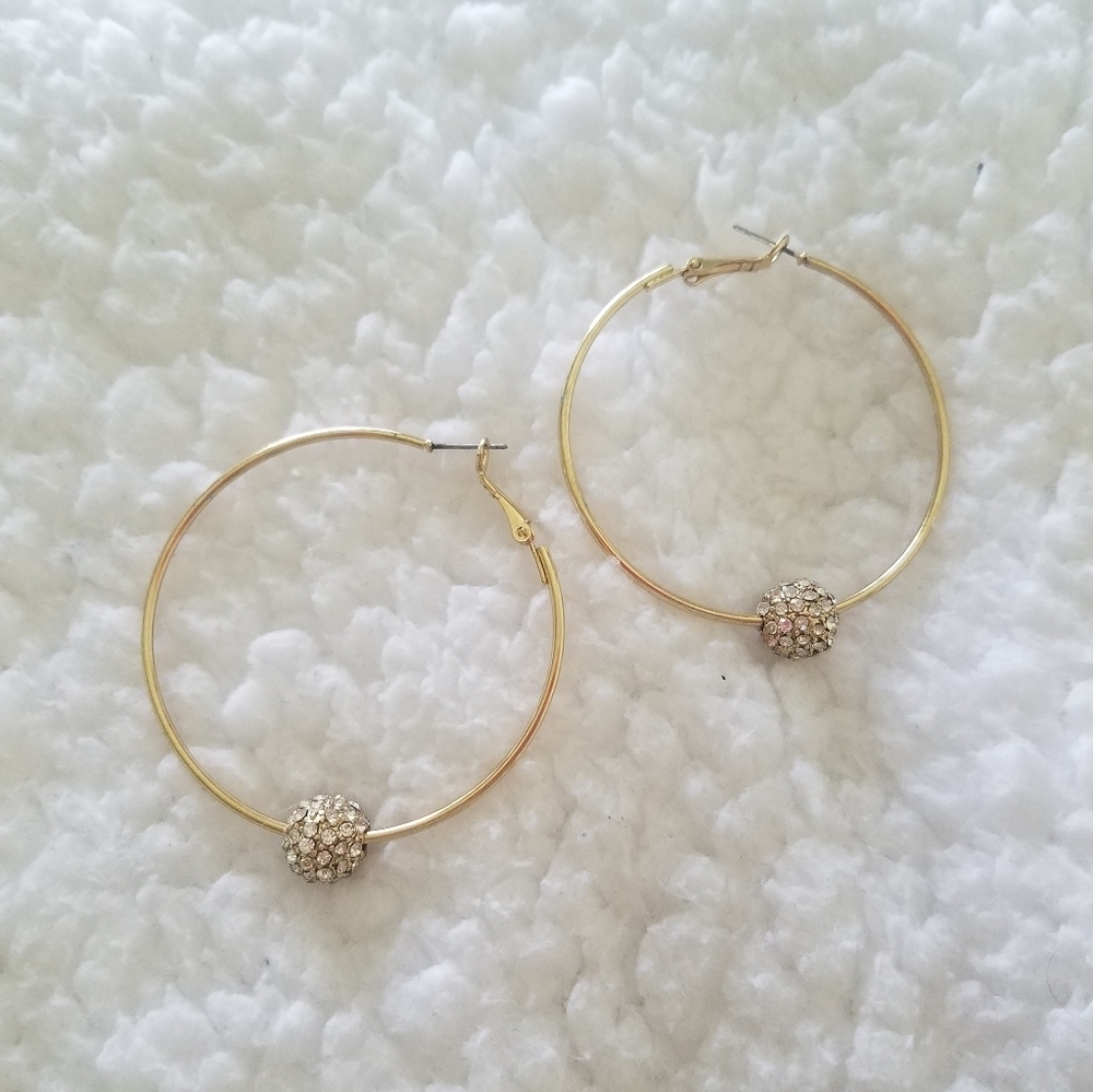 VENUS Gold hoops with rhinestone detail